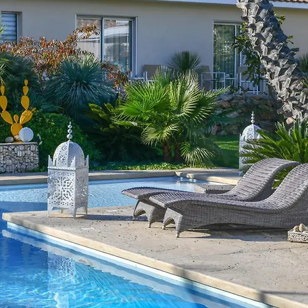 Escapades Lointaines Bed & Breakfast *