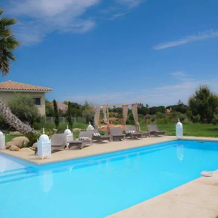 Bed & Breakfast Escapades Lointaines *