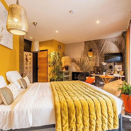 Bed & Breakfast Escapades Lointaines *
