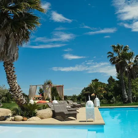 Escapades Lointaines Bed & Breakfast *