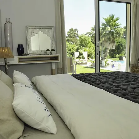 Escapades Lointaines * 佩皮尼昂