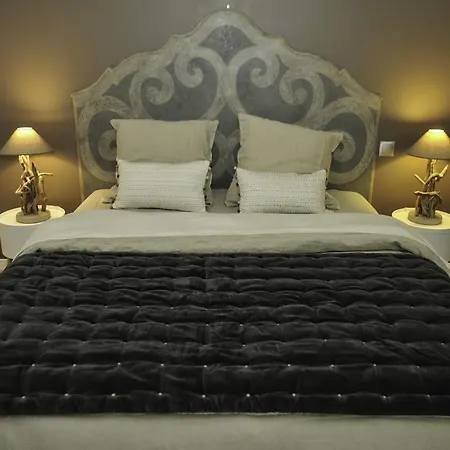 Escapades Lointaines Bed & Breakfast *