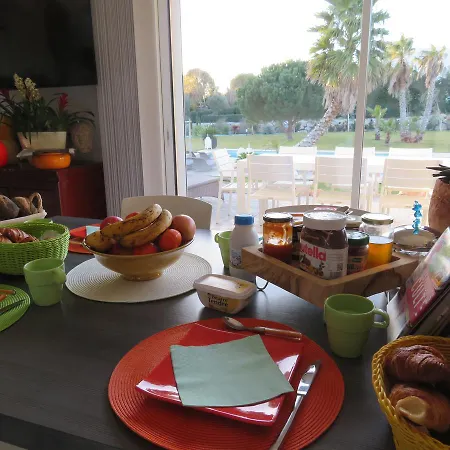 Escapades Lointaines Bed & Breakfast