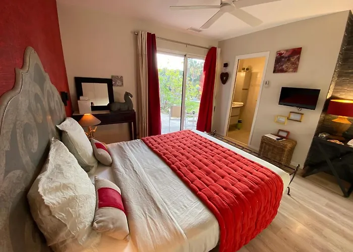 Escapades Lointaines Nocleg ze śniadaniem Perpignan