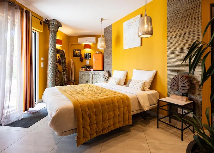 Escapades Lointaines Bed & Breakfast Perpignan