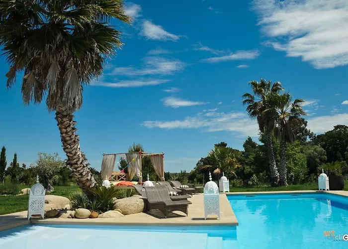 Escapades Lointaines Bed & Breakfast *