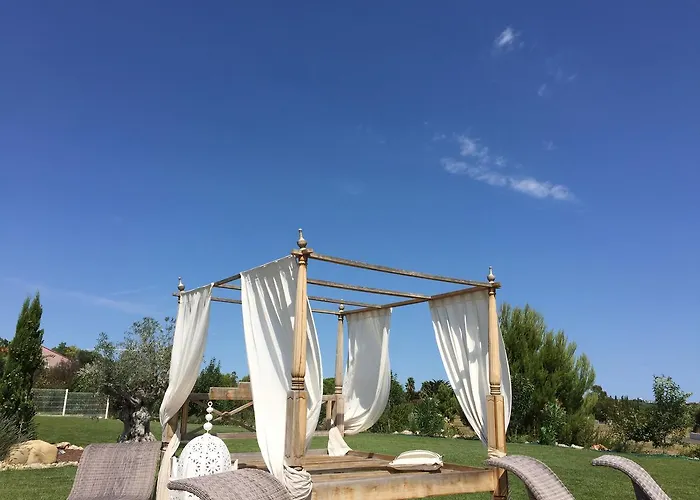 Escapades Lointaines Nocleg ze śniadaniem