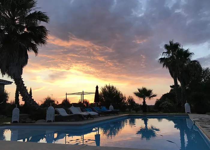 Bed & Breakfast Escapades Lointaines *